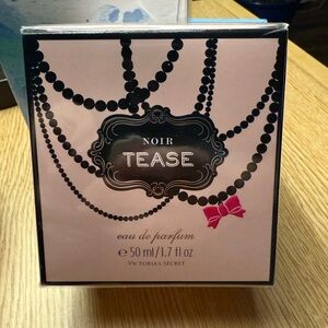 Victoria's Secret Noir Tease eau de parfum NIB